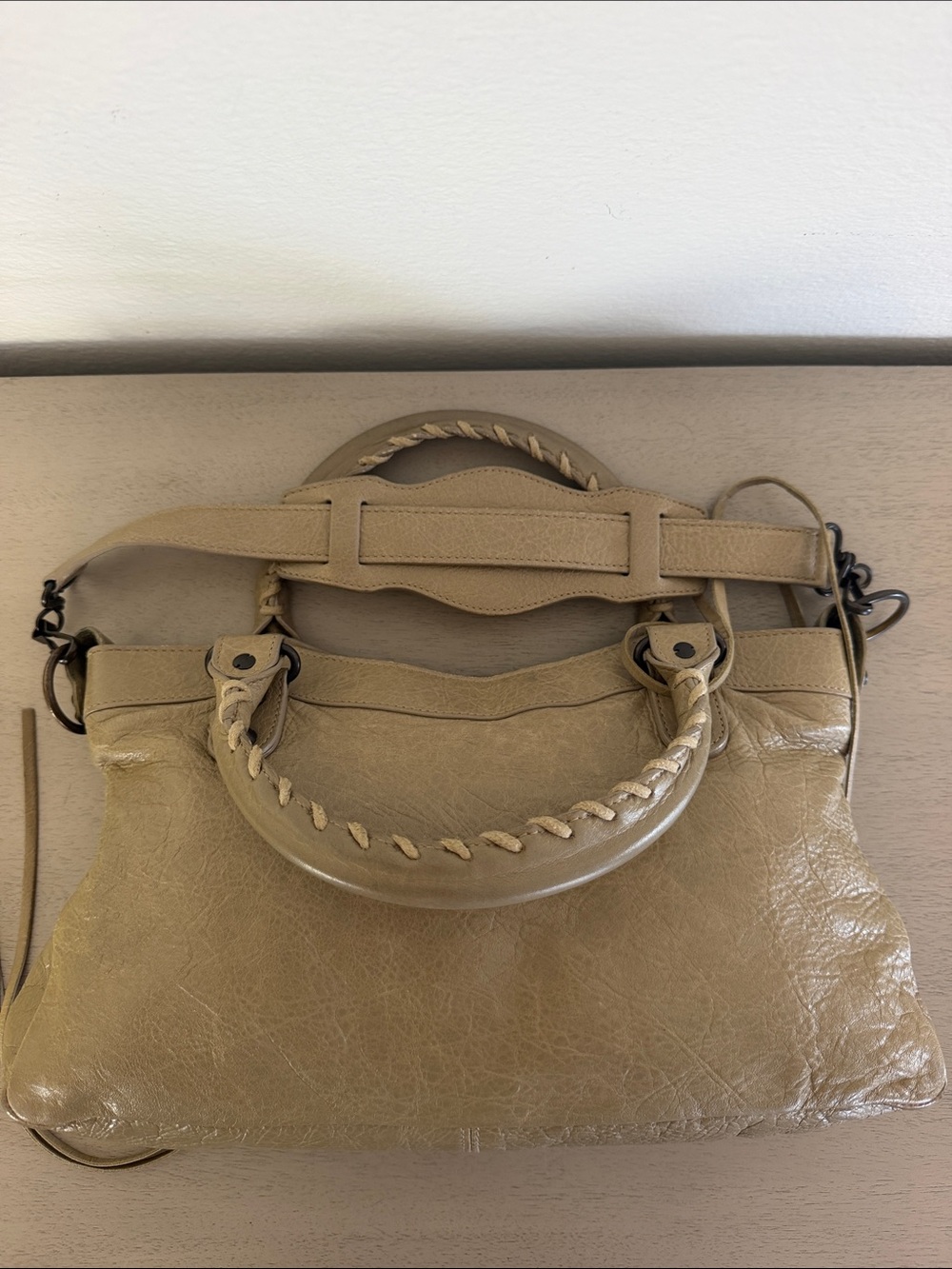 Balenciaga Classic City Bag Leather Shoulder Bag in Beige le First - Picture 2 of 10